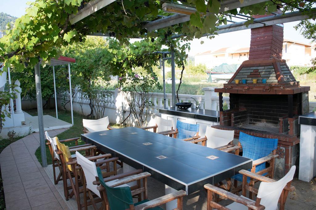Nereids Apartments And Studios Chrisi Ammoudia Eksteriør billede