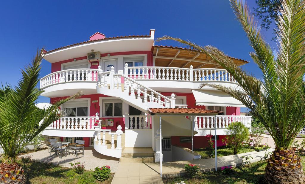 Nereids Apartments And Studios Chrisi Ammoudia Eksteriør billede