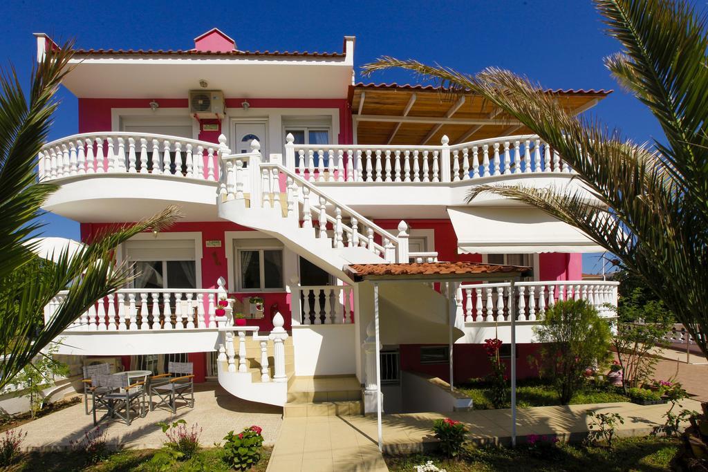 Nereids Apartments And Studios Chrisi Ammoudia Eksteriør billede