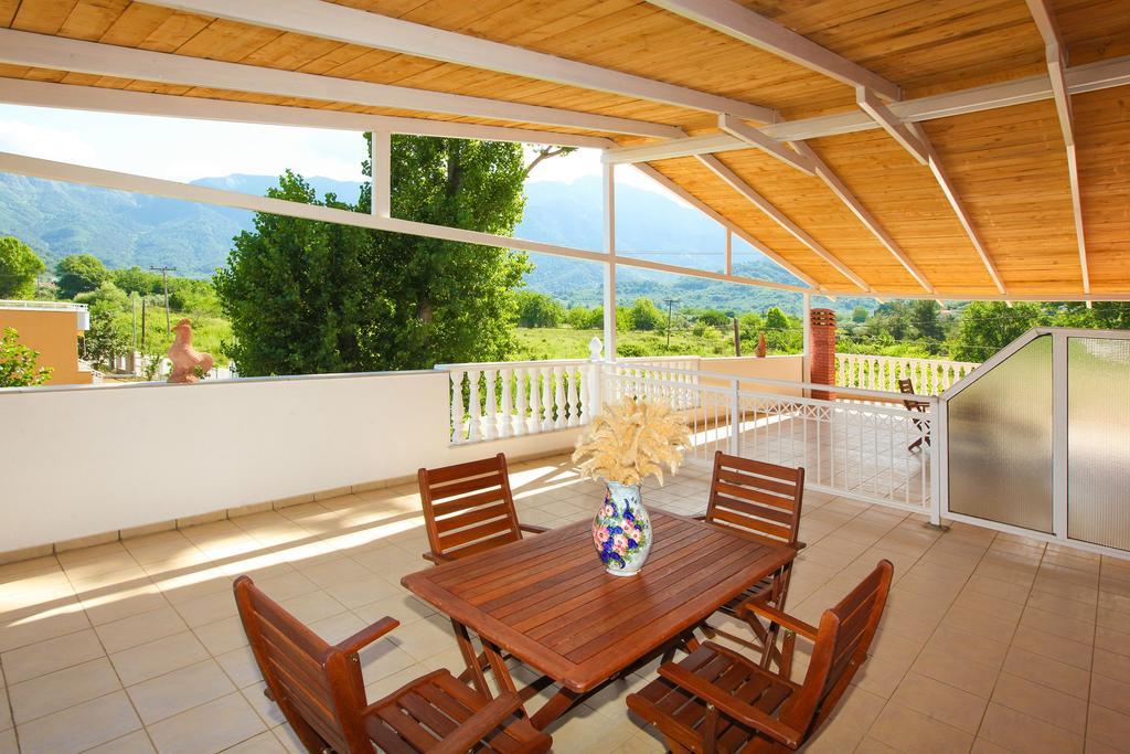 Nereids Apartments And Studios Chrisi Ammoudia Eksteriør billede