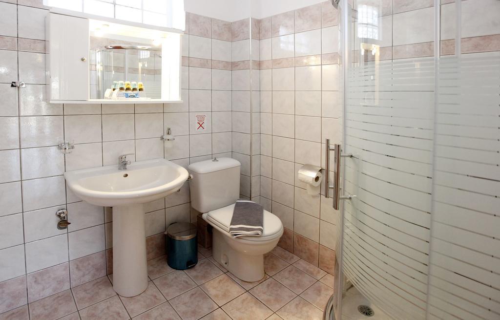 Nereids Apartments And Studios Chrisi Ammoudia Eksteriør billede